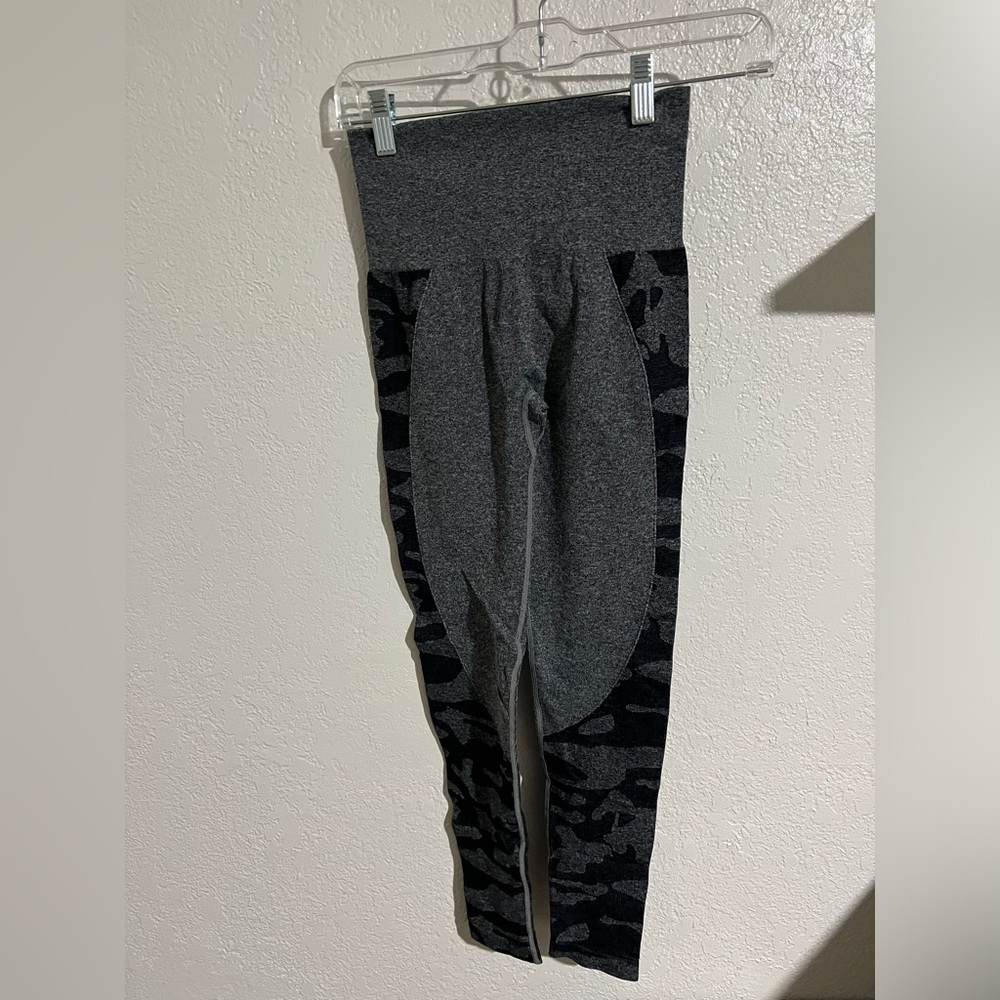 Curves and Combatboots scrunch camo leggings
